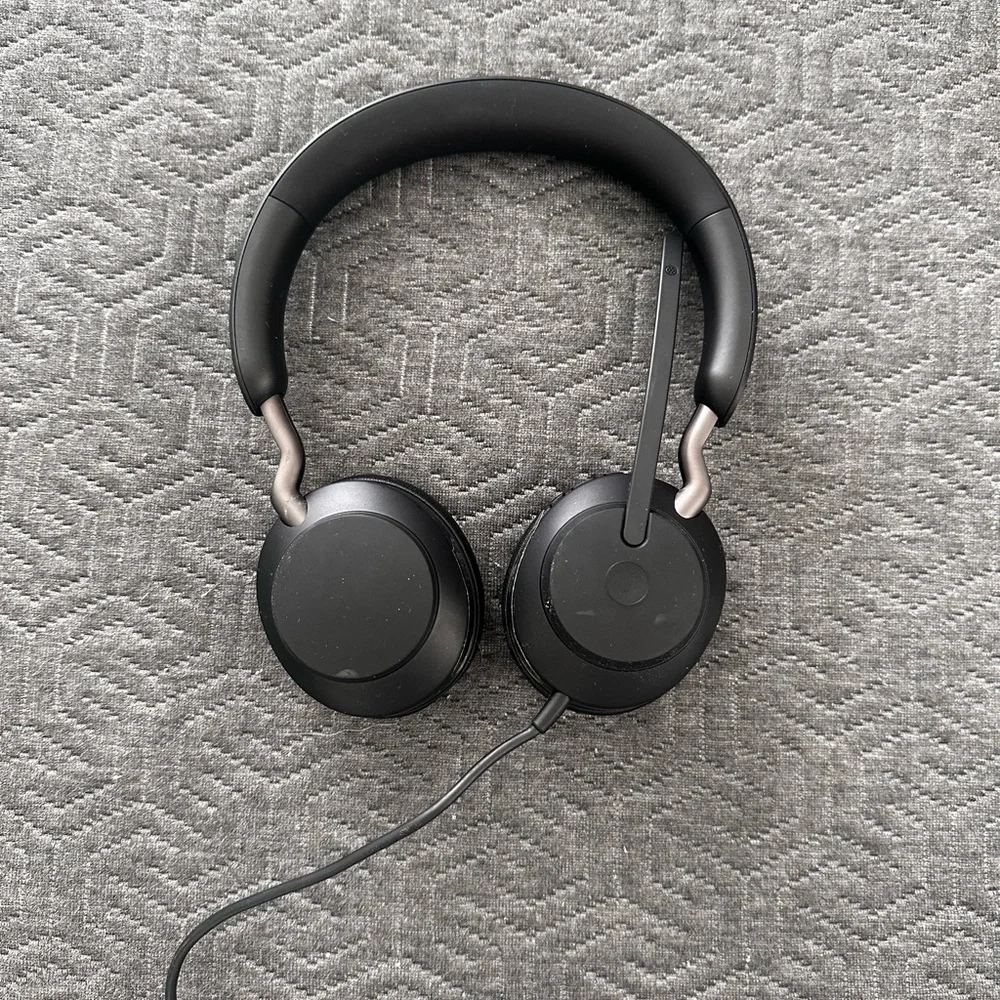 Headset with mic and keyboard
